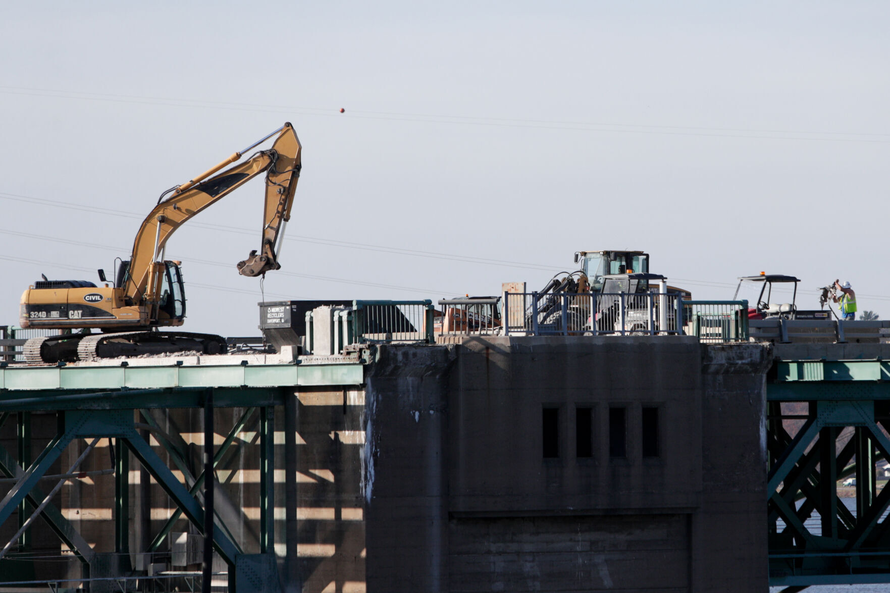 110922-qc-nws-demo-07.jpg